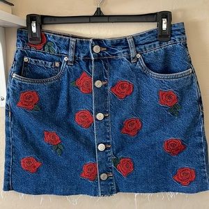 zara mini skirt (size small)! only worn once!